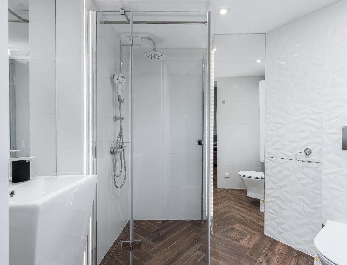 Vistula Boulevards Jacuzzi Apartment Cracovia Esterno foto