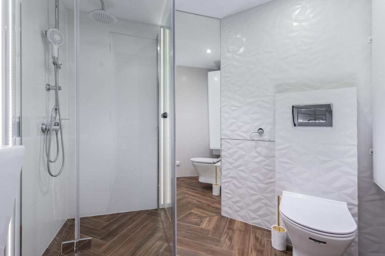 Vistula Boulevards Jacuzzi Apartment Cracovia Esterno foto